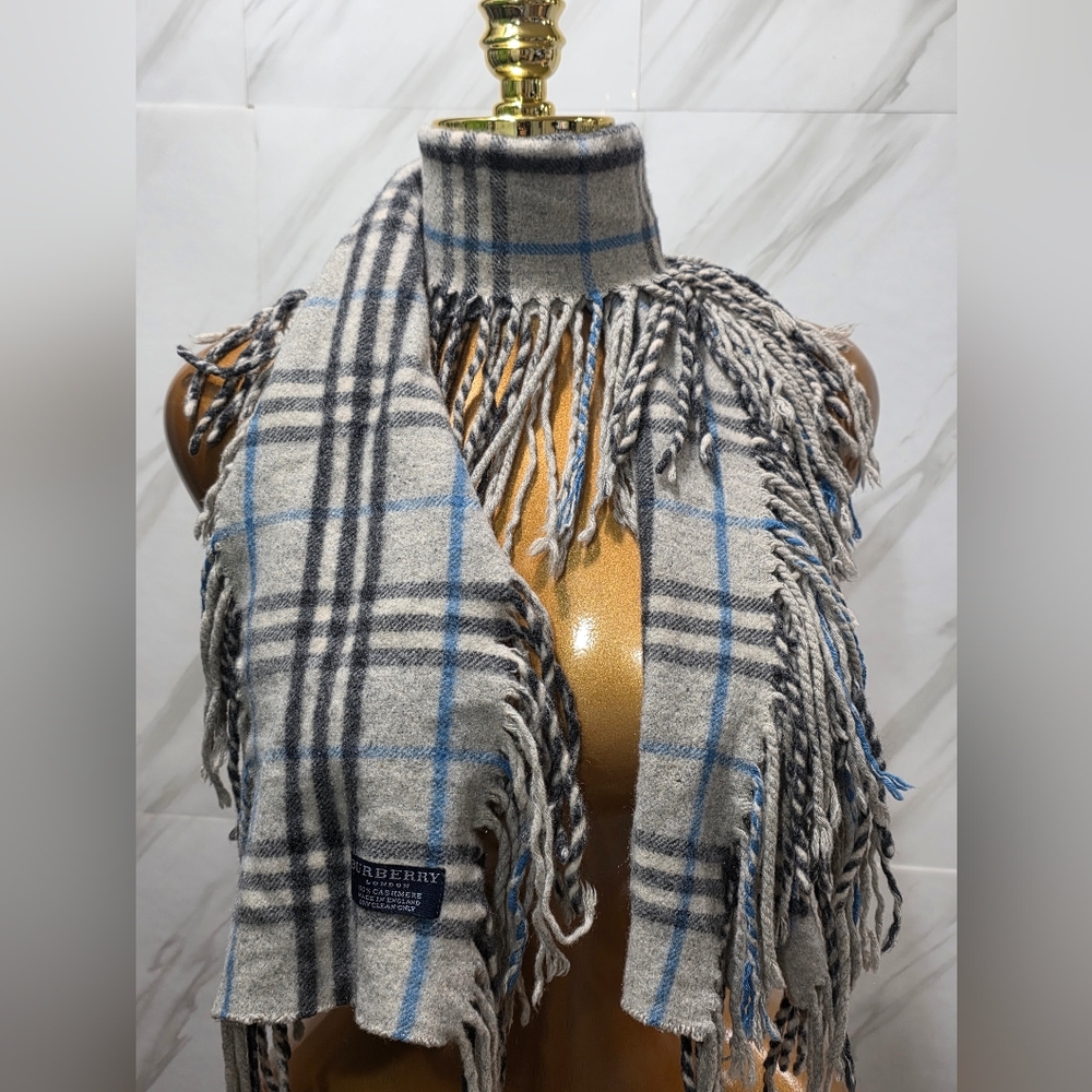 Burberry London 100% cashmere scarf made in England. thin scarf